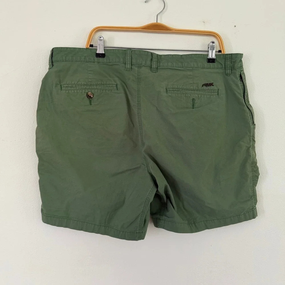 Mountain Khakis Mens Olive Green Classic Fit Chino Shorts Size 40x8 Cotton Blend